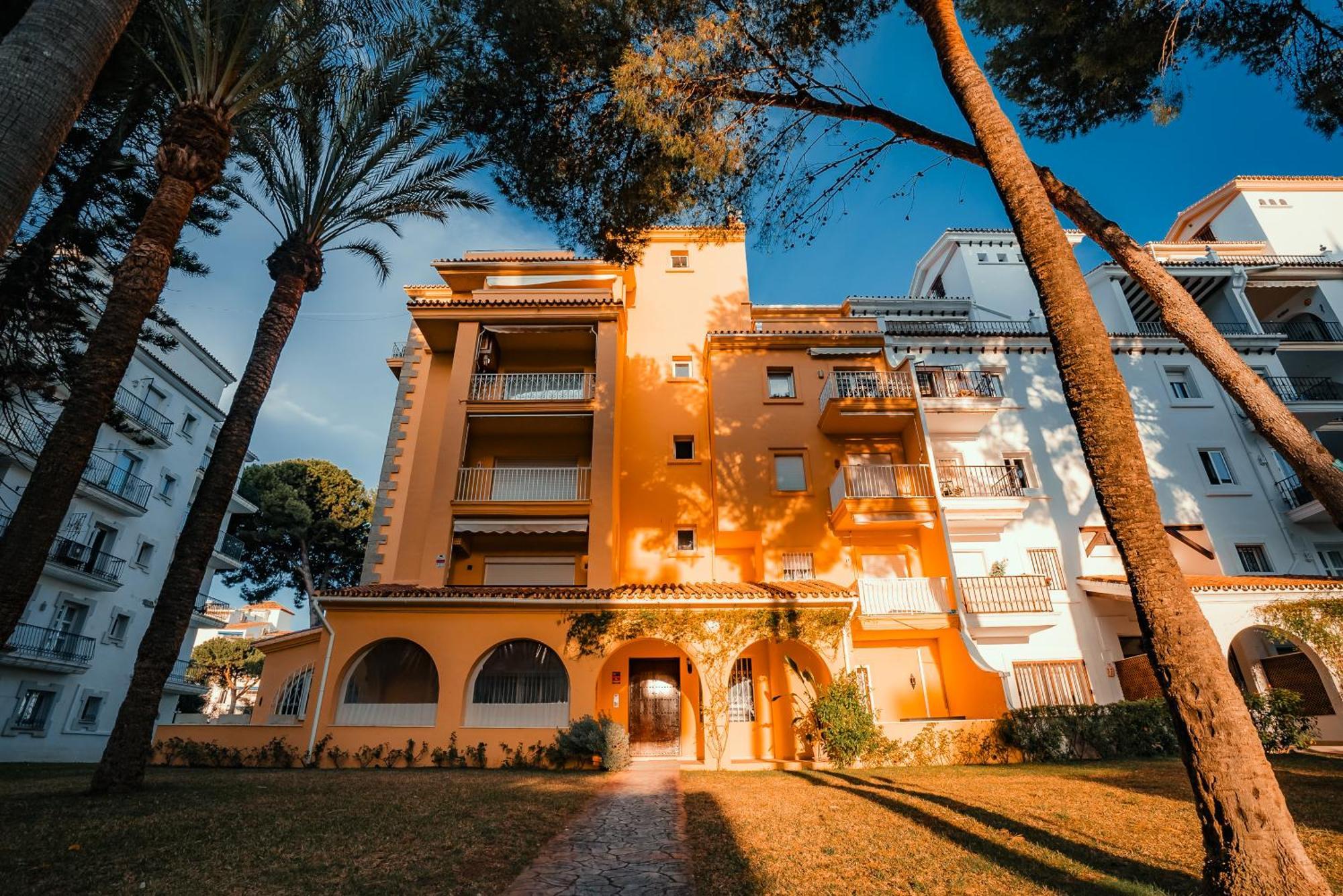 First Sea Line Puerto Banus 2 Bedrooms In A Private Residential Complex Appartement